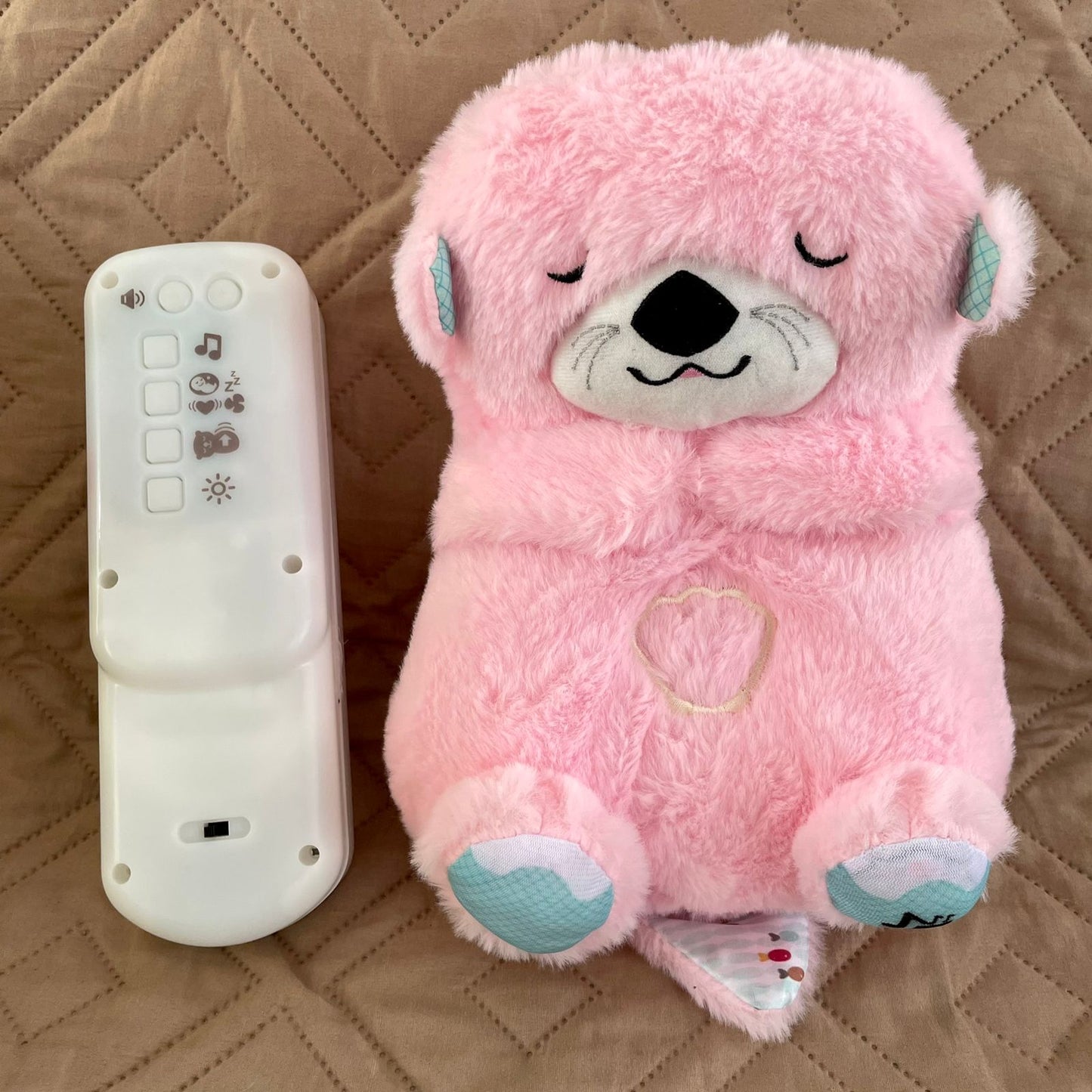 PELUCHE NUTRIA DORMILONA CON CONTROL LED - ROSADO